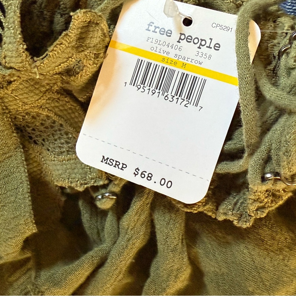 NWT Free People Adella Crochet Lace Top in Olive Green Sz M - Picture 8 of 8